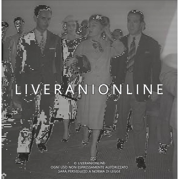 RETROSPETTIVA GLORIA SWANSON PSEUDONIMO DI GLORIA MAY JOSEPHINE SVENSSON ATTRICE NELLA FOTO GLORIA SWANSON PSEUDONIMO DI GLORIA MAY JOSEPHINE SVENSSON A ROMA NELL\'ANNO 1955 CON LA FIGLIA FOTO SANDRO VESPASIANI-AG ALDO LIVERANI SAS