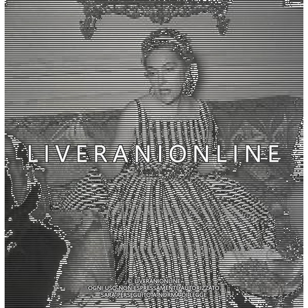 RETROSPETTIVA GLORIA SWANSON PSEUDONIMO DI GLORIA MAY JOSEPHINE SVENSSON ATTRICE NELLA FOTO GLORIA SWANSON PSEUDONIMO DI GLORIA MAY JOSEPHINE SVENSSON A ROMA NELL\'ANNO 1955 IN UNA CONFERENZA STAMPA FOTO SANDRO VESPASIANI-AG ALDO LIVERANI SAS