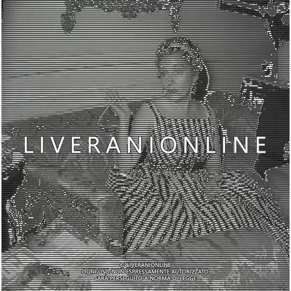 RETROSPETTIVA GLORIA SWANSON PSEUDONIMO DI GLORIA MAY JOSEPHINE SVENSSON ATTRICE NELLA FOTO GLORIA SWANSON PSEUDONIMO DI GLORIA MAY JOSEPHINE SVENSSON A ROMA NELL\'ANNO 1955 IN UNA CONFERENZA STAMPA FOTO SANDRO VESPASIANI-AG ALDO LIVERANI SAS