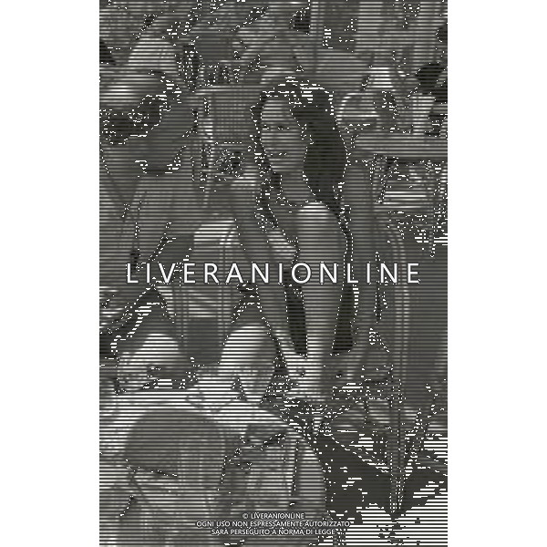 RETROSPETTIVA KAREN BLAKE ATTRICE NELLA FOTO KAREN BLAKE A CANNES NELL\'ANNO 1981 AG ALDO LIVERANI SAS