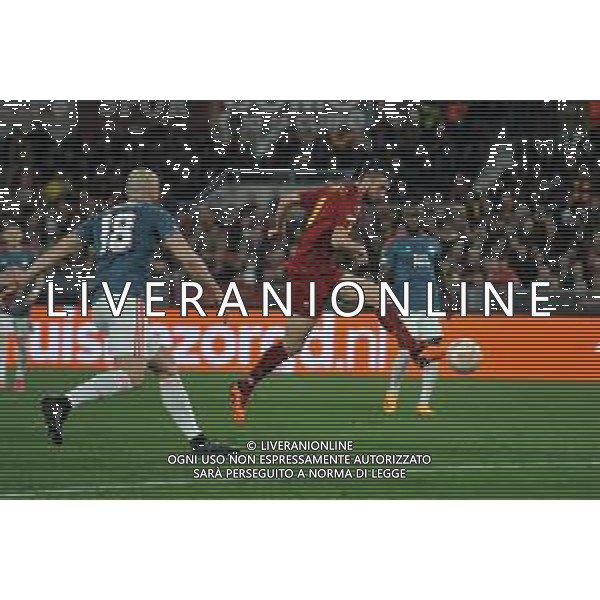 Roma vs Feyenoord Europa League - Quarti di finale - Stadio Olimpico - Roma 20-04-2023 nella foto Gol annullato a Cristante ©Federico Gaetano / AGENZIA ALDO LIVERANI SAS