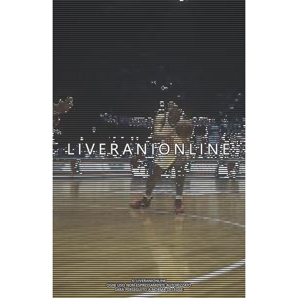 RETROSPETTIVA HUGO SCONOCHINI BASKET NELLA FOTO HUGO SCONOCHINI CON LA MAGLIA DELLA STEFANEL MILANO AG ALDO LIVERANI SAS