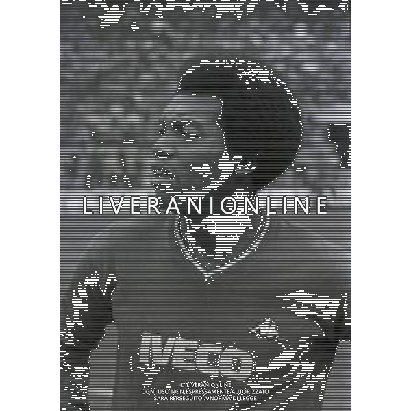 RETROSPETTIVA GERONIMO BARBADILLO CALCIATORE NELLA FOTO GERONIMO BARBADILLO CON LA MAGLIA DELL\'AVELLINO CALCIO NELL\'ANNO 1983-1984 AG ALDO LIVERANI SAS 