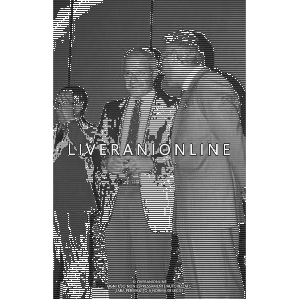 RETROSPETTIVA MARIO DI LAZZARO MINISTRO DEL TURISMO E DELLO SPETTACOLO NELLA FOTO A CANNES NEL MAGGIO 1987 CON IVO LUCIO GRIPPO (PRESIDENTE DELL\'ENTE AUTONOMO GESTIONE CINEMA) ©DFP / ARCHIVIO AGENZIA ALDO LIVERANI SAS