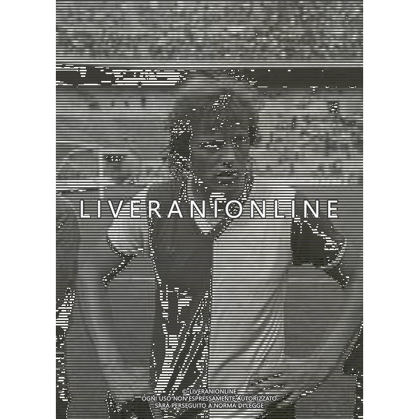 NEG-RETROSPETTIVA ARIE HAAN CALCIATORE NELLA FOTO ARIE HAAN CON LA MAGLIA DEL FEYENOORD AL MUNDIALITO A MILANO NELL\'ANNO 1980 AG ALDO LIVERANI SAS
