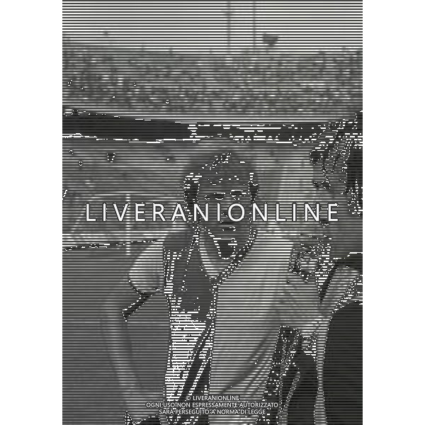 NEG-RETROSPETTIVA ARIE HAAN CALCIATORE NELLA FOTO ARIE HAAN CON LA MAGLIA DEL FEYENOORD AL MUNDIALITO A MILANO NELL\'ANNO 1980 AG ALDO LIVERANI SAS