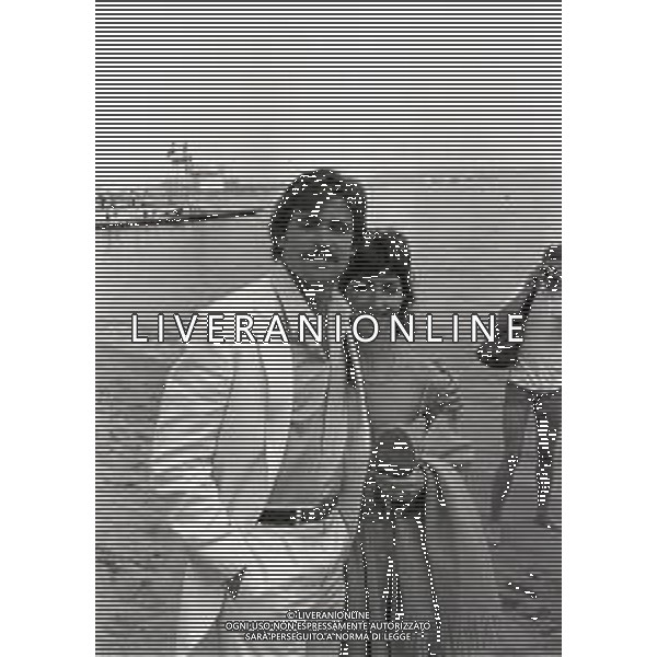 RETROSPETTIVA TREAT WILLIAMS ATTORE NELLA FOTO TREAT WILLIAMS CON DANA DALANY A CANNES NELL\'ANNO 1982 AG ALDO LIVERANI SAS