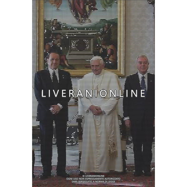 Citta\' del Vaticano 19 / 11 / 2005 Sua Santita\' Papa Benedetto XVI riceve in udienza il Presidente del Consiglio Silvio Berlusconi Ph Flavio Ianniello / Vatican Pool/ag Aldo Liverani