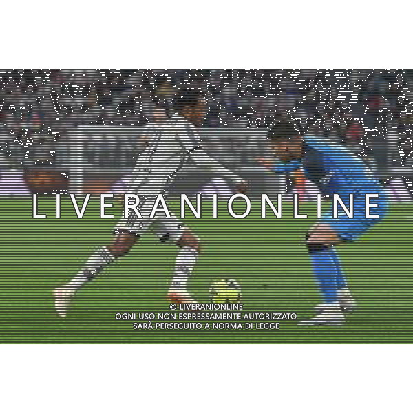 Torino 21.04.2023 Allianz Stadium Juventus vs Napoli Campionato Calcio Serie A TIM 2022/2023 31a giornata Nella foto: JUAN CUADRADO-MATHIAS OLIVERA ©Viganti AGENZIA ALDO LIVERANI SAS