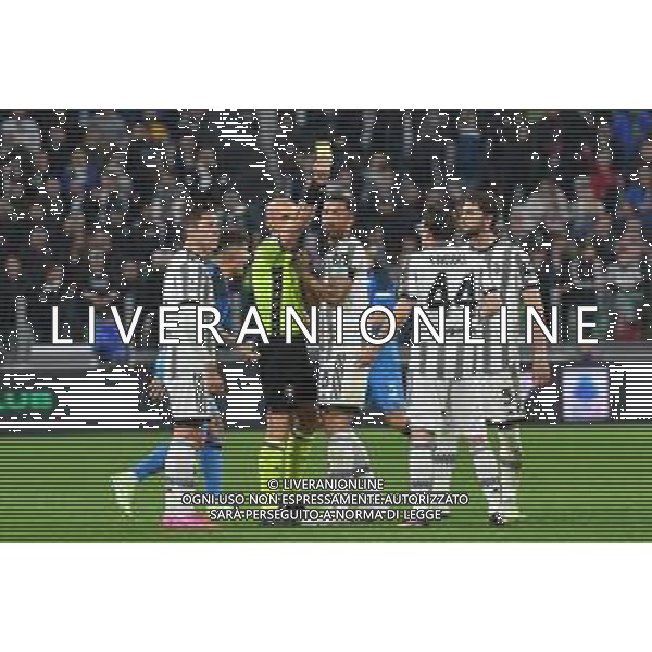 Torino 21.04.2023 Allianz Stadium Juventus vs Napoli Campionato Calcio Serie A TIM 2022/2023 31a giornata Nella foto: MICHAEL FABBRI arbitro con cartellino giallo ©Viganti AGENZIA ALDO LIVERANI SAS