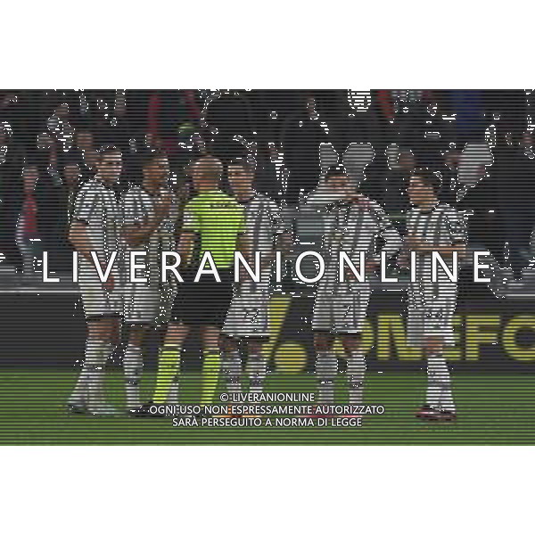 Torino 21.04.2023 Allianz Stadium Juventus vs Napoli Campionato Calcio Serie A TIM 2022/2023 31a giornata Nella foto: proteste juve con l\'arbitro michael fabbri dopo il gol annullato a angel di maria ©Viganti AGENZIA ALDO LIVERANI SAS