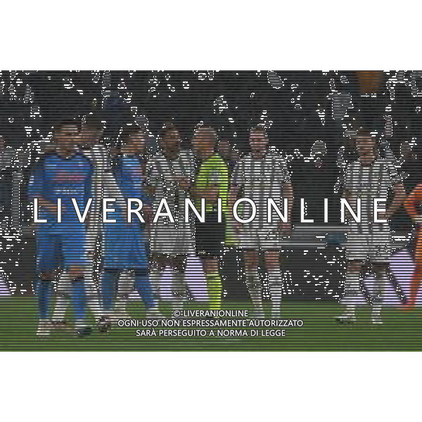 Torino 21.04.2023 Allianz Stadium Juventus vs Napoli Campionato Calcio Serie A TIM 2022/2023 31a giornata Nella foto: proteste juve con l\'arbitro michael fabbri ©Viganti AGENZIA ALDO LIVERANI SAS