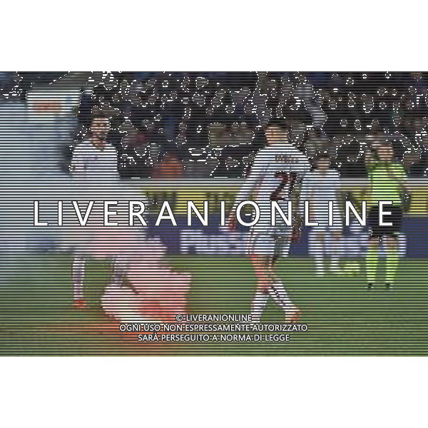 TVRG fumogeno lanciato in campo Atalanta vs Roma Bergamo 24-04-2023 Gewiss Stadium - Stadio Atleti Azzurri d\'Italia Campionato Serie A TIM - 31a giornata foto Roberto Garavaglia/ag. Aldo Liverani sas / AGENZIA ALDO LIVERANI SAS