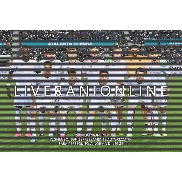 TVRG formazione Roma, in piedi da SX Tammy Abraham, Gianluca Mancini, Diego Llorente, Bryan Cristante, Ola Solbakken, Rui Patricio e Lorenzo Pellegrini; in basso da SX Mehmet Zeki Celik, Nicola Zalewski, Edoardo Bove e Roger Ibanez da Silva Atalanta vs Roma Bergamo 24-04-2023 Gewiss Stadium - Stadio Atleti Azzurri d\'Italia Campionato Serie A TIM - 31a giornata foto Roberto Garavaglia/ag. Aldo Liverani sas