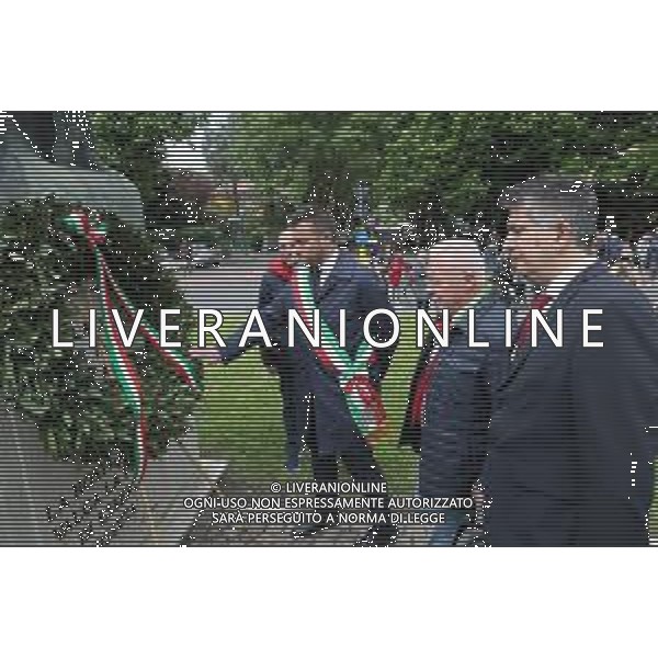 IMOLA 25 APRILE 25 APRILE FESTA DELLA LIBERAZIONE DEI FASCISTI NELLA FOTO MONUMENTO AL PARTIGIANO SINDACO MARCO PANIERI SENATORE DANIELE MANCA E GABRIO SALIERI ANPI ©SANNA / AGENZIA ALDO LIVERANI SAS