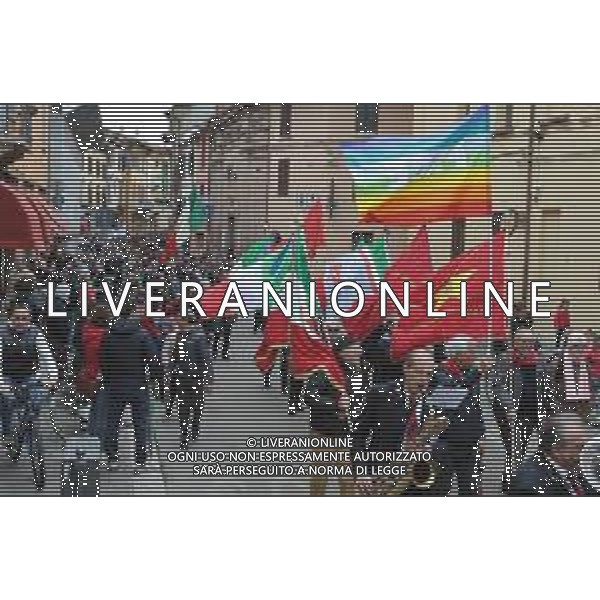 IMOLA 25 APRILE 25 APRILE FESTA DELLA LIBERAZIONE DEI FASCISTI NELLA FOTO SFILATA IN CENTRO ©SANNA / AGENZIA ALDO LIVERANI SAS