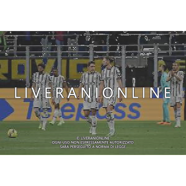 delusione Juventus dopo il gol subito - Manuel Locatelli, Federico Chiesa e adrien Rabiot Inter vs Juventus Milano 26-04-2023 Stadio Giuseppe Meazza San Siro Coppa Italia Frecciarossa - semifinale gara di ritorno foto Roberto Garavaglia/ag. Aldo Liverani sas / AGENZIA ALDO LIVERANI SAS