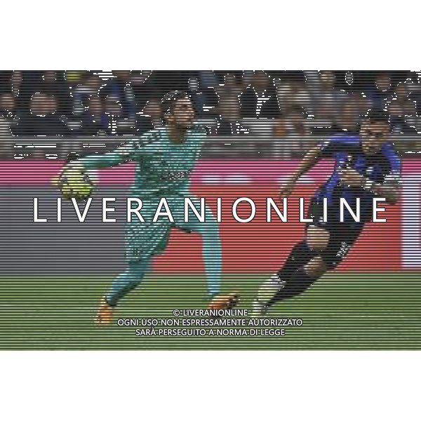 Mattia Perin (Juventus) e sulla DX Lautaro Martinez (Inter) Inter vs Juventus Milano 26-04-2023 Stadio Giuseppe Meazza San Siro Coppa Italia Frecciarossa - semifinale gara di ritorno foto Roberto Garavaglia/ag. Aldo Liverani sas / AGENZIA ALDO LIVERANI SAS