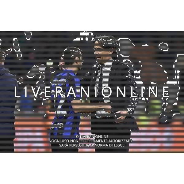 Henrikh Mkhitaryan (Inter) SX e Simone Inzaghi allenatore Inter DX Inter vs Juventus Milano 26-04-2023 Stadio Giuseppe Meazza San Siro Coppa Italia Frecciarossa - semifinale gara di ritorno foto Roberto Garavaglia/ag. Aldo Liverani sas