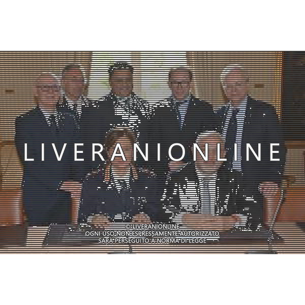 TVRG Firma protocollo sicurezza informatica Milano 27-04-2023 Firma del protocollo di collaborazione tra Citta\' Metropolitana e Polizia di Stato per la prevenzione e il contrasto dei crimini informatici sui sistemi informativi critici dipendenti da Citta\' Metropolitana di Milano foto Roberto Garavaglia/ag. Aldo Liverani sas/ AGENZIA ALDO LIVERANI SAS