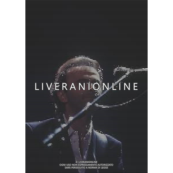 RETROSPETTIVA COMPLESSO MUSICALE POOH NELLA FOTO DODI BATTAGLIA  AG ALDO LIVERANI SAS  