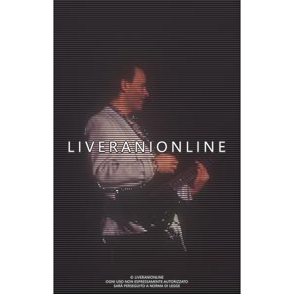 RETROSPETTIVA COMPLESSO MUSICALE POOH NELLA FOTO DODI BATTAGLIA NELL\'ANNO 1990 AG ALDO LIVERANI SAS  