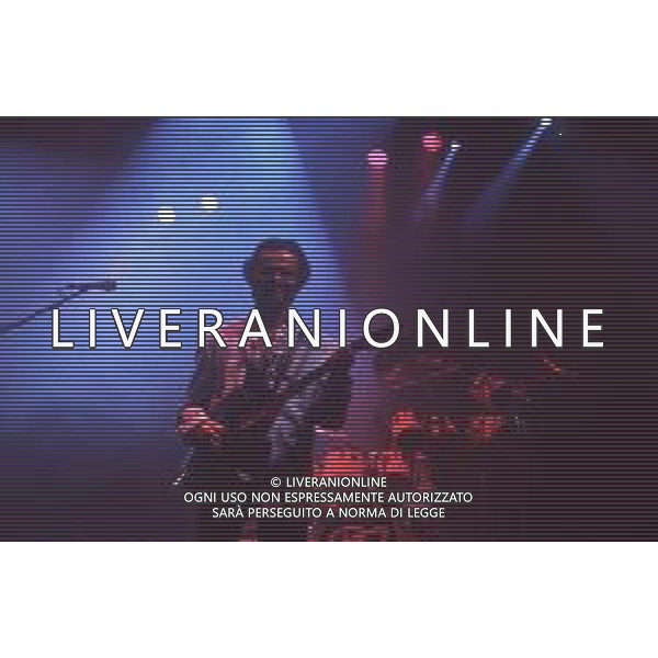 RETROSPETTIVA COMPLESSO MUSICALE POOH NELLA FOTO DODI BATTAGLIA NELL\'ANNO 1990 AG ALDO LIVERANI SAS  