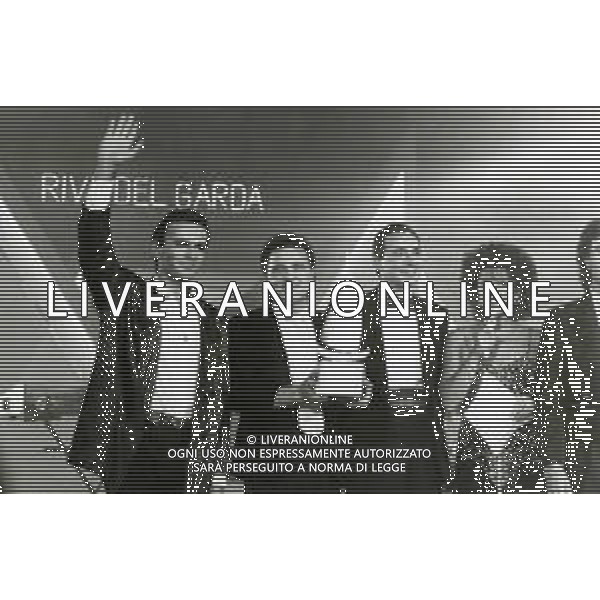 RETROSPETTIVA COMPLESSO MUSICALE POOH NELLA FOTO IL COMPLESSO MUSICALE DEI POOH  RIVA DEL GARDA NELL\'ANNO 1988 AG ALDO LIVERANI SAS 