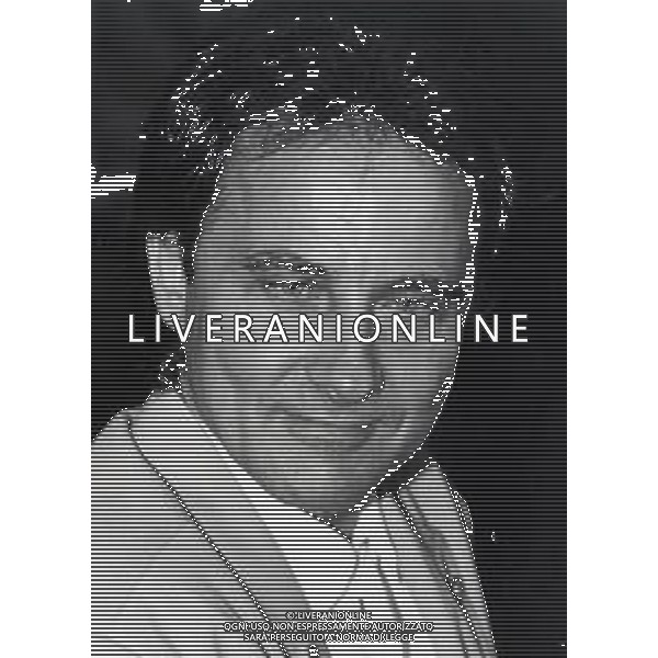 RETROSPETTIVA COMPLESSO MUSICALE POOH NELLA FOTO ROBY FACCHINETTI NELL\'ANNO 1990 AG ALDO LIVERANI SAS 