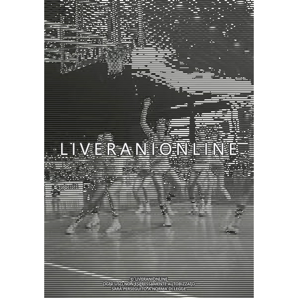 08-04-1979 CANTU\' - CAMPIONATO DI BASKET SERIE A 1 BILLY MILANO-MECAP VIGEVANO 101-86 NELLA FOTO AZIONE DI GIOCO AG ALDO LIVERANI SAS