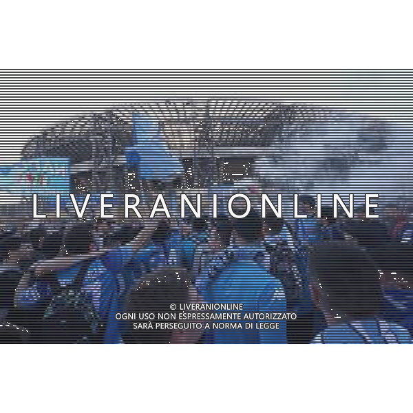 04-05-20323 Napoli- Festeggiamenti dei tifosi per la vittoria dello scudetto fuori lo stadio Diego Armando Maradona Foto Mosca, Ag.Liverani