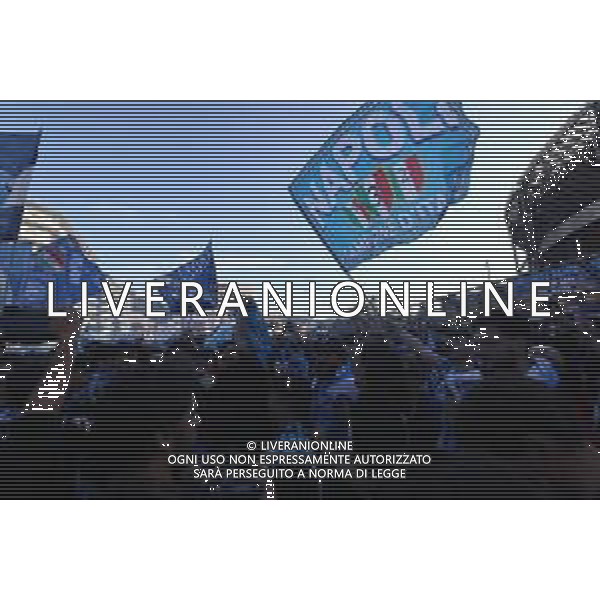 04-05-20323 Napoli- Festeggiamenti dei tifosi per la vittoria dello scudetto fuori lo stadio Diego Armando Maradona Foto Mosca, Ag.Liverani