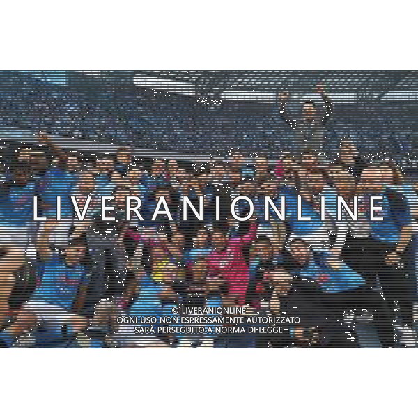 Napoli vs Fiorentina 34a giornata Campionato Calcio Serie A TIM 07.05.2023 Nella foto ESULTANZA A FINE GARA - FESTEGGIAMENTI DEI GIOCATORI DEL NAPOLI CAMPIONI D\'ITALIA PER LA VITTORIA DEL TERZO SCUDETTO - Foto Mosca / AGENZIA ALDO LIVERANI SAS
