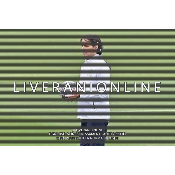 TVRG Allenamento Inter nella foto Simone Inzaghi allenatore Inter Appiano Gentile (CO) 09-05-2023 Centro sportivo Suning in memoria di Angelo Moratti Allenamento dell\'Inter in preparazione della gara contro il Milan valevole per la gara di andata delle semifinali della UEFA Champions League foto Roberto Garavaglia/ag. Aldo Liverani sas/ AGENZIA ALDO LIVERANI SAS