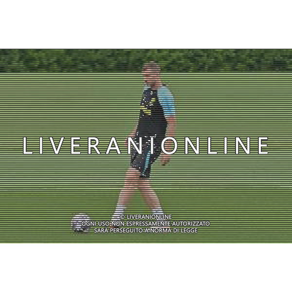 TVRG Allenamento Inter nella foto Edin Dzeko (Inter) Appiano Gentile (CO) 09-05-2023 Centro sportivo Suning in memoria di Angelo Moratti Allenamento dell\'Inter in preparazione della gara contro il Milan valevole per la gara di andata delle semifinali della UEFA Champions League foto Roberto Garavaglia/ag. Aldo Liverani sas/ AGENZIA ALDO LIVERANI SAS