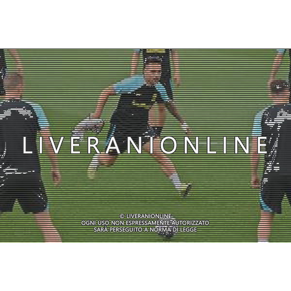 TVRG Allenamento Inter nella foto Lautaro Martinez (Inter) Appiano Gentile (CO) 09-05-2023 Centro sportivo Suning in memoria di Angelo Moratti Allenamento dell\'Inter in preparazione della gara contro il Milan valevole per la gara di andata delle semifinali della UEFA Champions League foto Roberto Garavaglia/ag. Aldo Liverani sas/ AGENZIA ALDO LIVERANI SAS