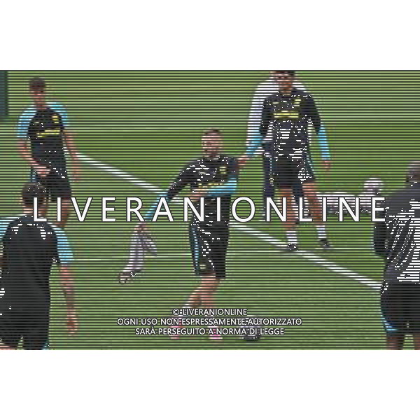 TVRG Allenamento Inter nella foto Marcelo Brozovic (Inter) Appiano Gentile (CO) 09-05-2023 Centro sportivo Suning in memoria di Angelo Moratti Allenamento dell\'Inter in preparazione della gara contro il Milan valevole per la gara di andata delle semifinali della UEFA Champions League foto Roberto Garavaglia/ag. Aldo Liverani sas/ AGENZIA ALDO LIVERANI SAS