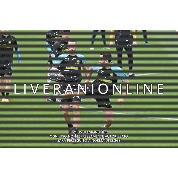 TVRG Allenamento Inter nella foto Stefan de Vrij (Inter) e Hakan Calhanoglu (Inter) Appiano Gentile (CO) 09-05-2023 Centro sportivo Suning in memoria di Angelo Moratti Allenamento dell\'Inter in preparazione della gara contro il Milan valevole per la gara di andata delle semifinali della UEFA Champions League foto Roberto Garavaglia/ag. Aldo Liverani sas/ AGENZIA ALDO LIVERANI SAS