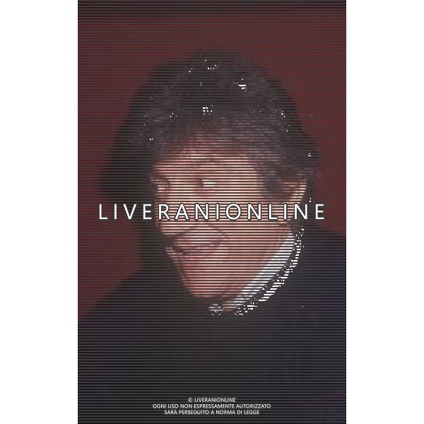 RETROSPETTIVA GIGI PROIETTI ATTORE NELLA FOTO GIGI PROIETTI CONFERENZA STAMPA “I SETTE RE DI ROMA“ NELL\'ANNO 1989 AL TEATRO NUOVO DI MILANO AG ALDO LIVERANI SAS  