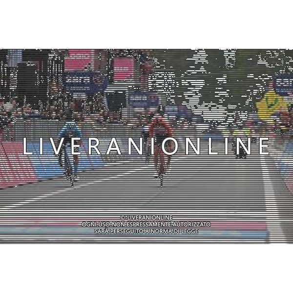 09-05-2023 Giro D\'italia; Tappa 04 Venosa - Lago Laceno; 2023, Trek - Segafredo; 2023, Eolo - Kometa; Skujins, Toms; Albanese, Vincenzo; Lago Laceno; ©SIROTTI / AGENZIA ALDO LIVERANI SAS