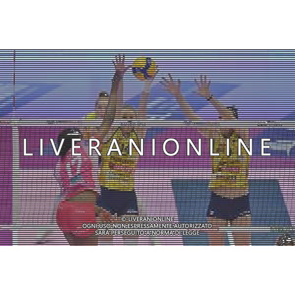 TVRG Myriam Sylla (Vero Volley Milano) contro il muro di Joanna Wolosz (Imoco Volley Conegliano) e Marina Lubian (Imoco Volley Conegliano) Vero Volley Milano vs Prosecco Doc Imoco Conegliano Monza 09-05-2023 Arena di Monza Campionato Serie A1 - gara 2 Finale Scudetto foto Roberto Garavaglia/ag. Aldo Liverani sas / AGENZIA ALDO LIVERANI SAS