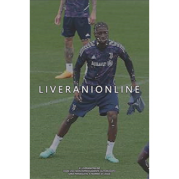 TVMV-Torino 10.05.2023 Continassa © Manuela Viganti/Agenzia Aldo Liverani Allenamento rifinitura Europa League 2022/2023 Juventus vs Siviglia Nella foto: samuel iling junior ©Viganti / AGENZIA ALDO LIVERANI SAS