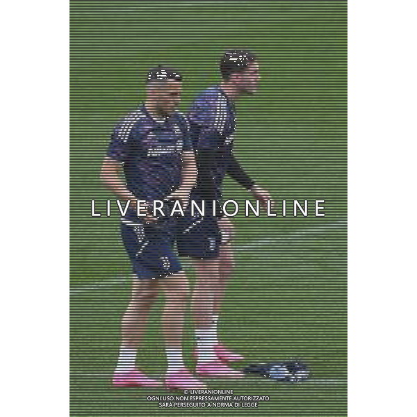 TVMV-Torino 10.05.2023 Continassa © Manuela Viganti/Agenzia Aldo Liverani Allenamento rifinitura Europa League 2022/2023 Juventus vs Siviglia Nella foto: dusan vlahovic e filip kostic ©Viganti / AGENZIA ALDO LIVERANI SAS