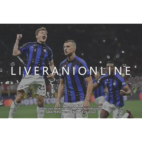 esultanza Inter dopo il gol dell\'1 a 0 Edin Dzeko con nicolo\' barella Milan vs Inter Milano 10-05-2023 Stadio Giuseppe Meazza - San Siro UEFA Champions League semifinale - gara di andata foto Roberto Garavaglia/ag. Aldo Liverani sas / AGENZIA ALDO LIVERANI SAS