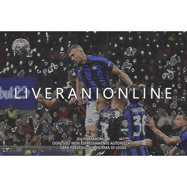 Edin Dzeko (Inter) in fase difensiva Milan vs Inter Milano 10-05-2023 Stadio Giuseppe Meazza - San Siro UEFA Champions League semifinale - gara di andata foto Roberto Garavaglia/ag. Aldo Liverani sas / AGENZIA ALDO LIVERANI SAS