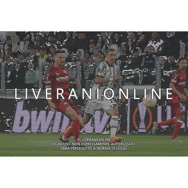 Torino 11.05.2023 Stadio Allianz Stadium ©Manuela Viganti/Agenzia Aldo Liverani Juventus vs Siviglia Europa League 2022/2023 Semifinale Andata Nella foto: angel di maria e ivan rakitic ©Viganti / AGENZIA ALDO LIVERANI SAS