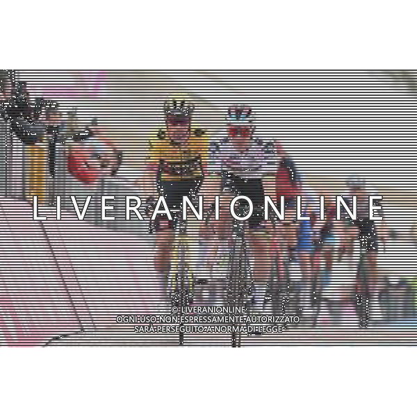 12-05-2023 Giro D\'italia; Tappa 07 Capua - Gran Sasso; 2023, Soudal - Quickstep; 2023, Jumbo - Visma; Evenepoel, Remco; Roglic, Primoz; Gran Sasso; ©SIROTTI / AGENZIA ALDO LIVERANI SAS