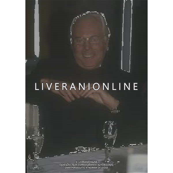RETROSPETTIVA GIORGIO ARMANI STILISTA NELLA FOTO GIORGIO ARMANI NELL\'ANNO 1994 A MILANO CON OTTAVIO MISSONI AL MURATTI TIME AG ALDO LIVERANI SAS 