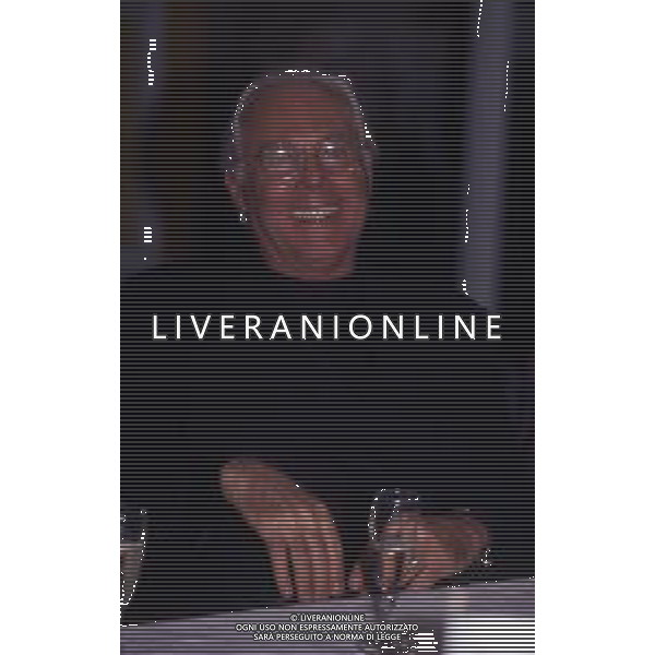RETROSPETTIVA GIORGIO ARMANI STILISTA NELLA FOTO GIORGIO ARMANI NELL\'ANNO 1994 A MILANO CON OTTAVIO MISSONI AL MURATTI TIME AG ALDO LIVERANI SAS 