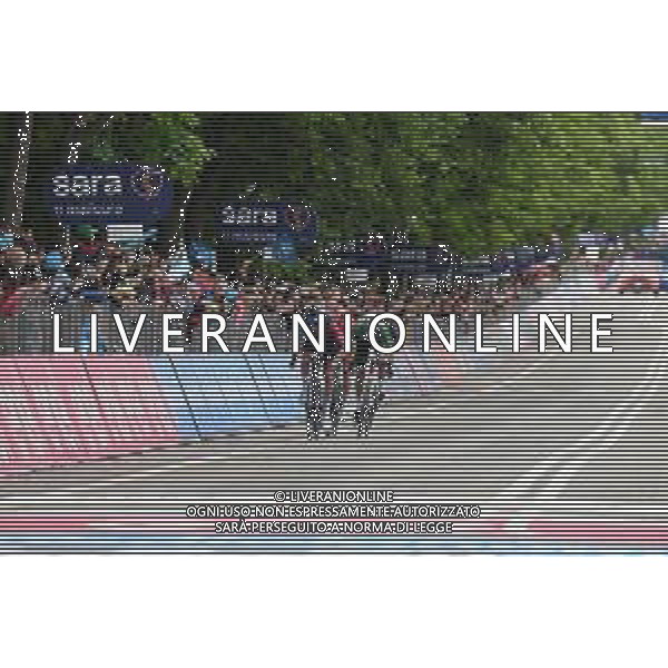 13-05-2023 Giro D\'italia; Tappa 08 Terni - Fossombrone; 2023, Israel - Premier Tech; 2023, Jayco - Alula; Gee, Derek; Zana, Filippo; Fossombrone; ©SIROTTI / AGENZIA ALDO LIVERANI SAS